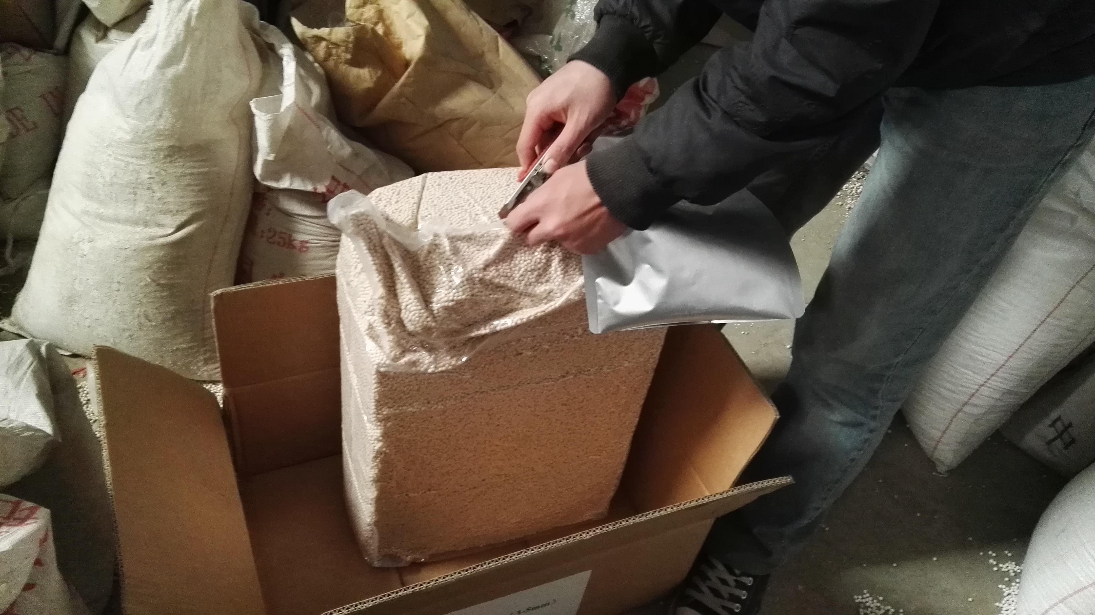 ����13x<a href='http://www.noblock.cn/jsll/810.html' target='_blank'><u>���ӺY���a(ch��n)�S(ch��ng)��</u></a>